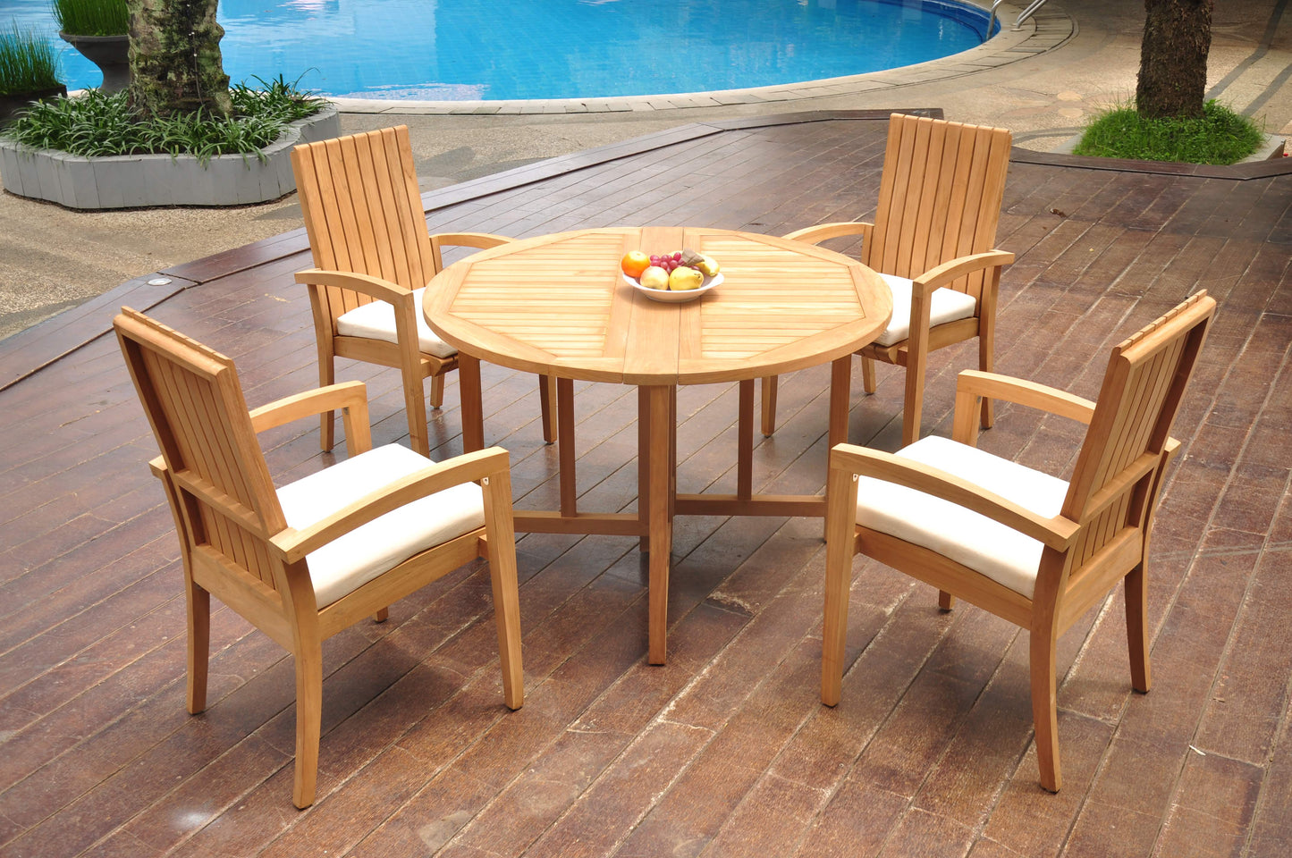 48 Round Butterfly Table and with 4 Goa Chairs