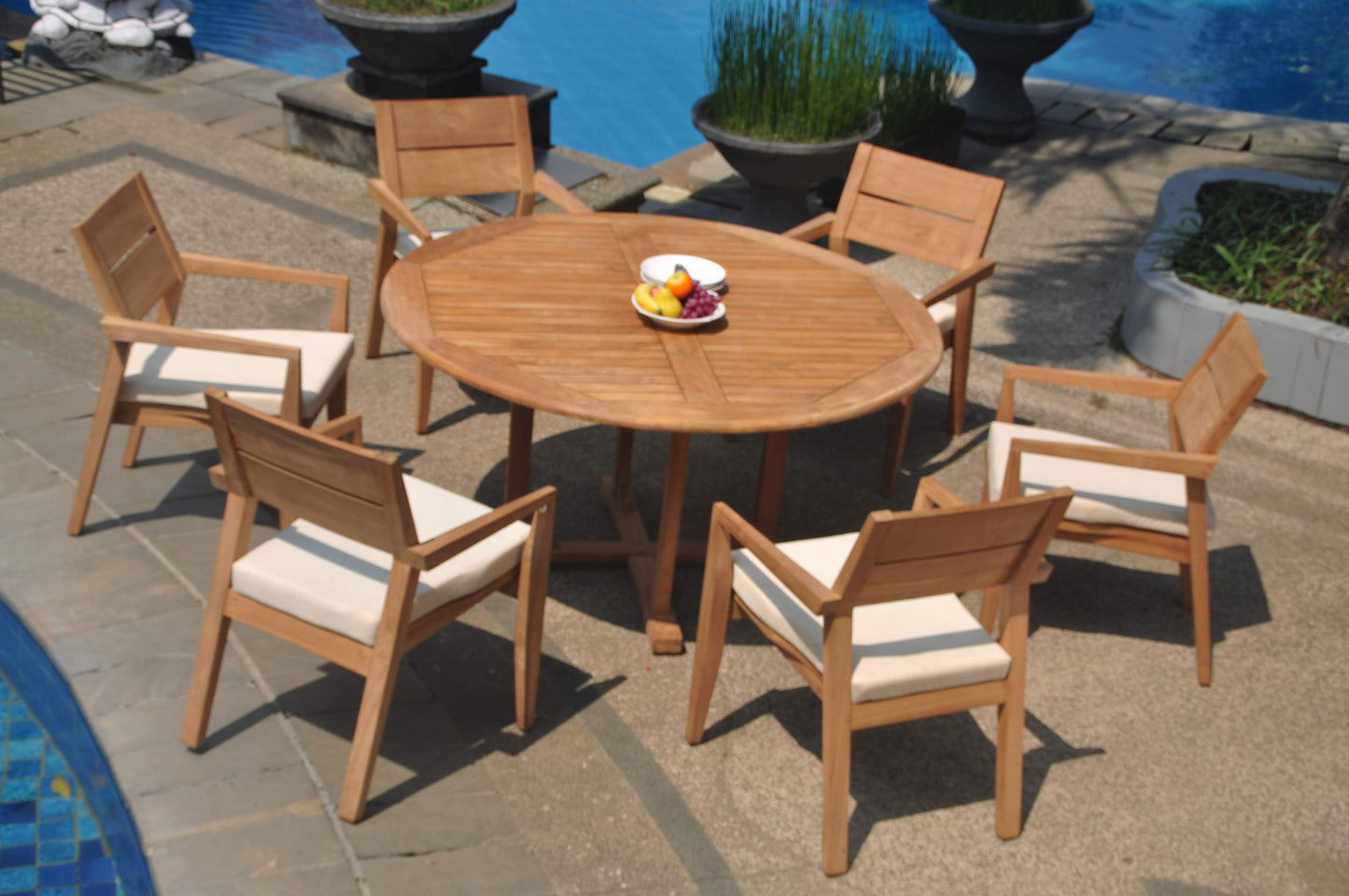 60" Round Table with 6 Vellore Chairs