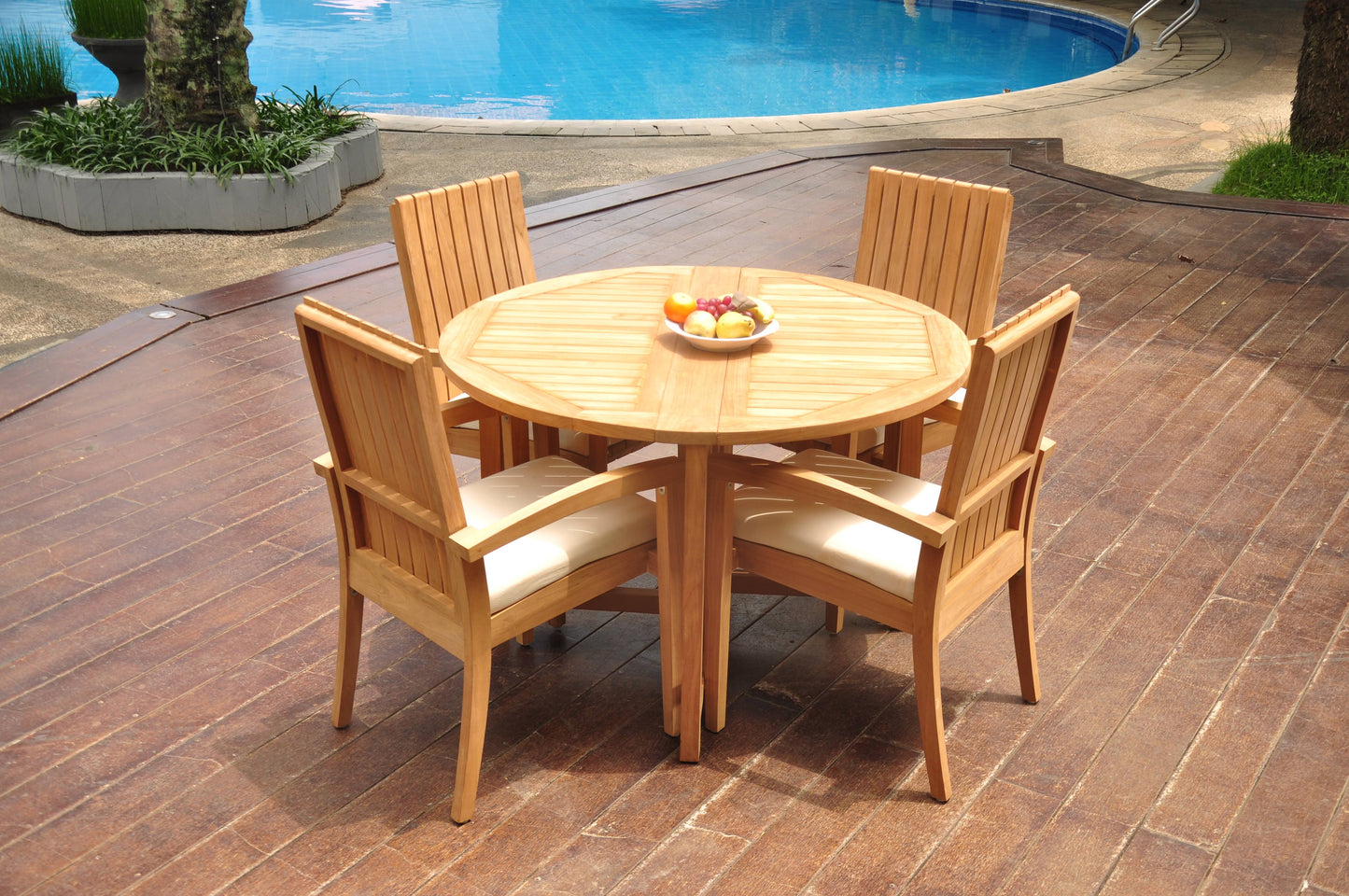 48 Round Butterfly Table and with 4 Goa Chairs