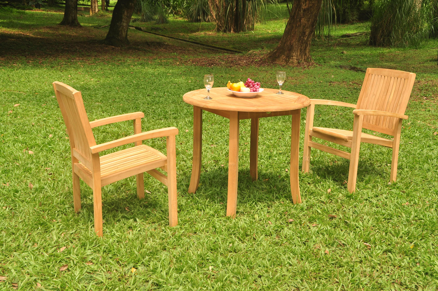 36" Round Table with Wave Chairs