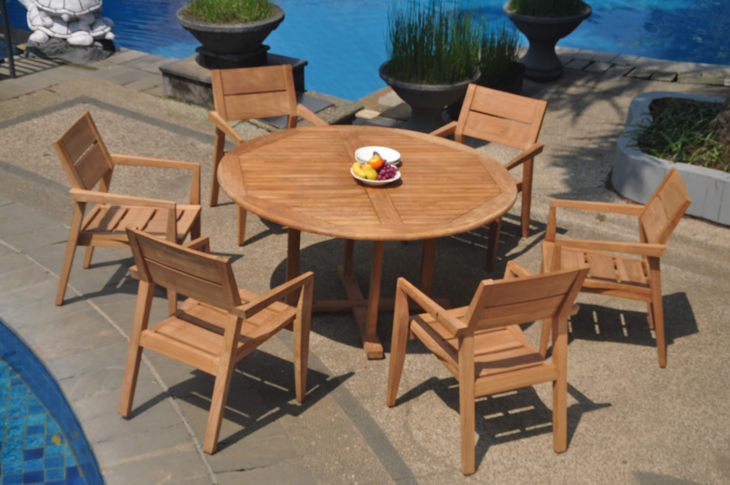 60" Round Table with 6 Vellore Chairs