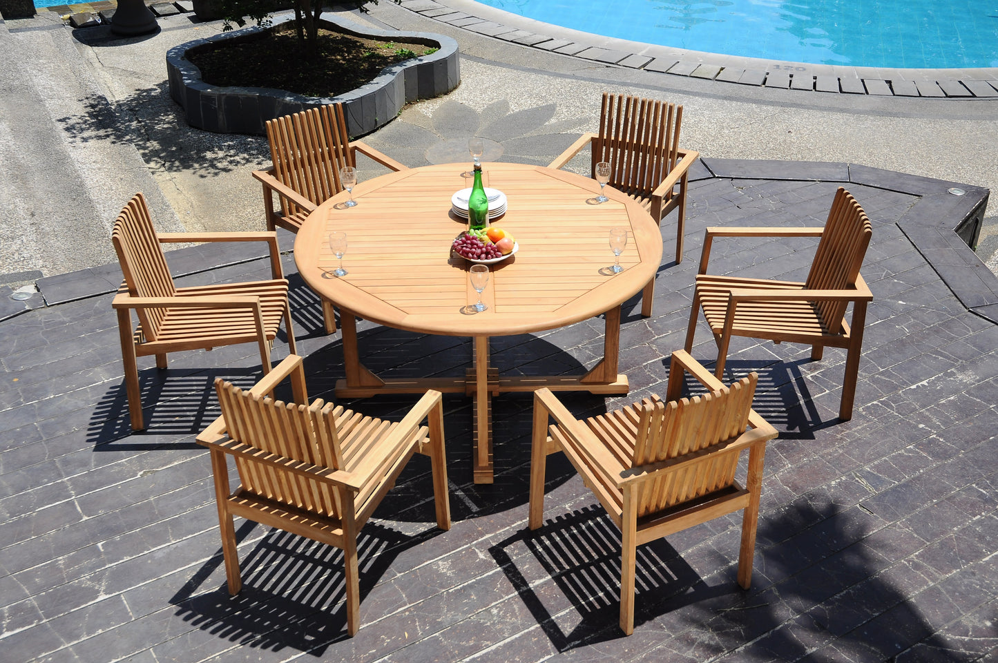 60" Round Table with 6 Clipper Chairs