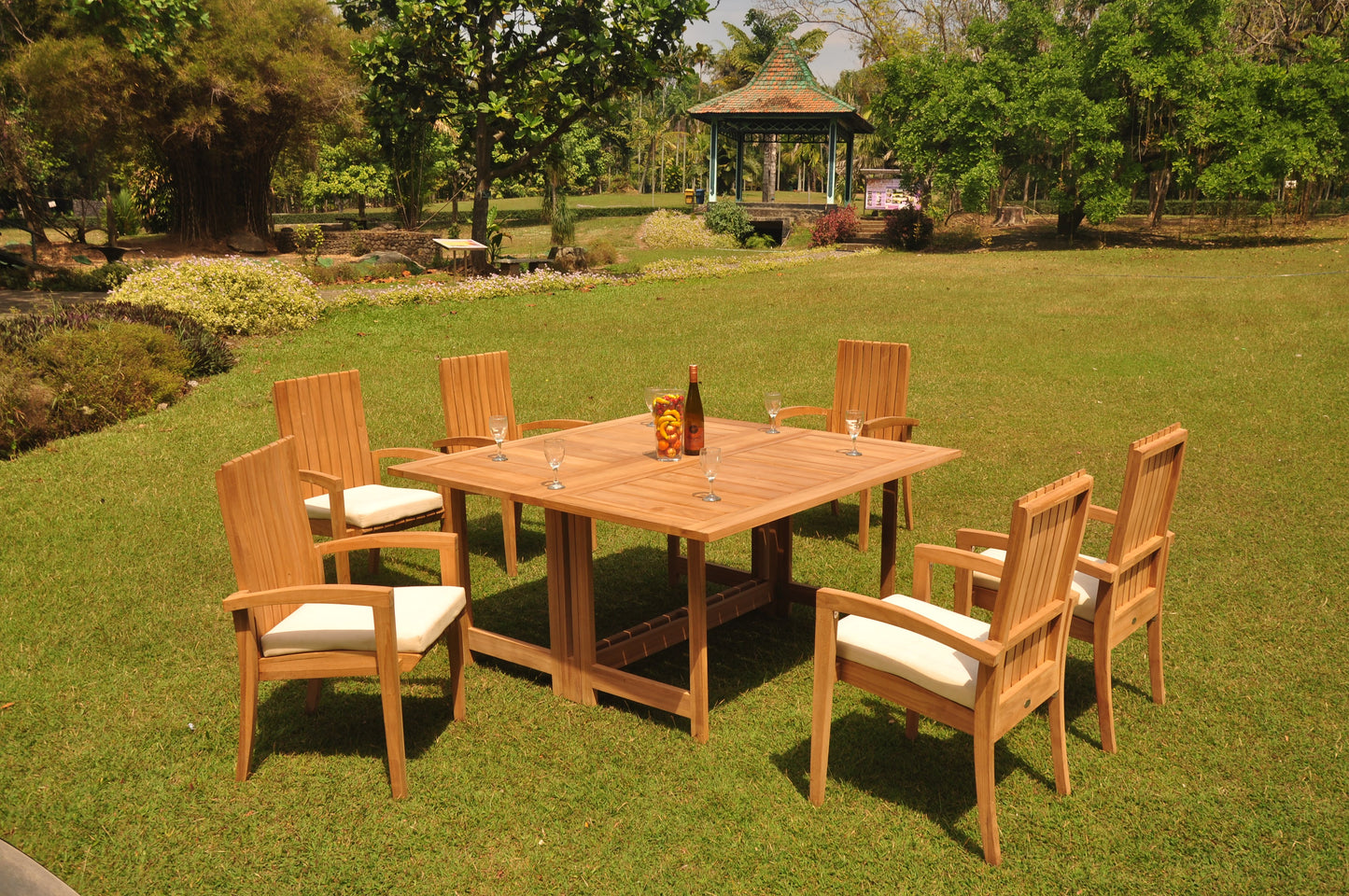 60" Square Butterfly Table with Goa Chairs